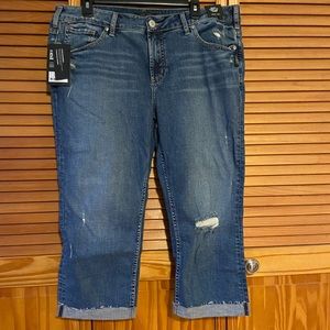 Distressed Denim Capri